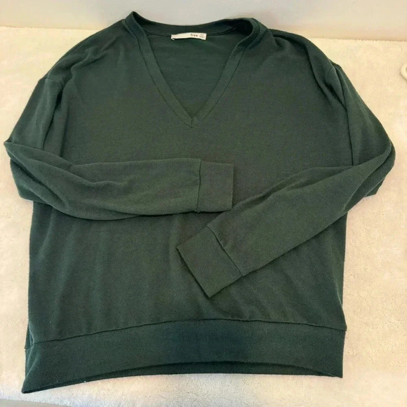 Wilfred Free Shirt Womens XXS  Green V Neck Pullover Sweater Tee Classic - Picture 5 of 7